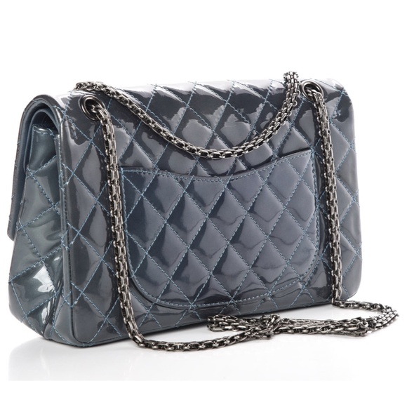 Chanel 2.55 Patent Reissue 226 flap bag - Picture 2 of 10